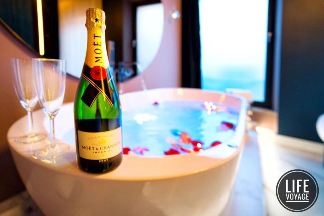 Life Voyage Residence & Spa - Strasbourg'S City Center Luxury Experience Bagian luar foto
