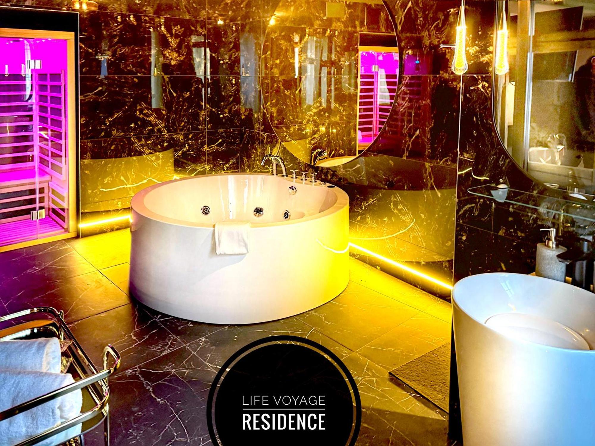 Life Voyage Residence & Spa - Strasbourg'S City Center Luxury Experience Bagian luar foto