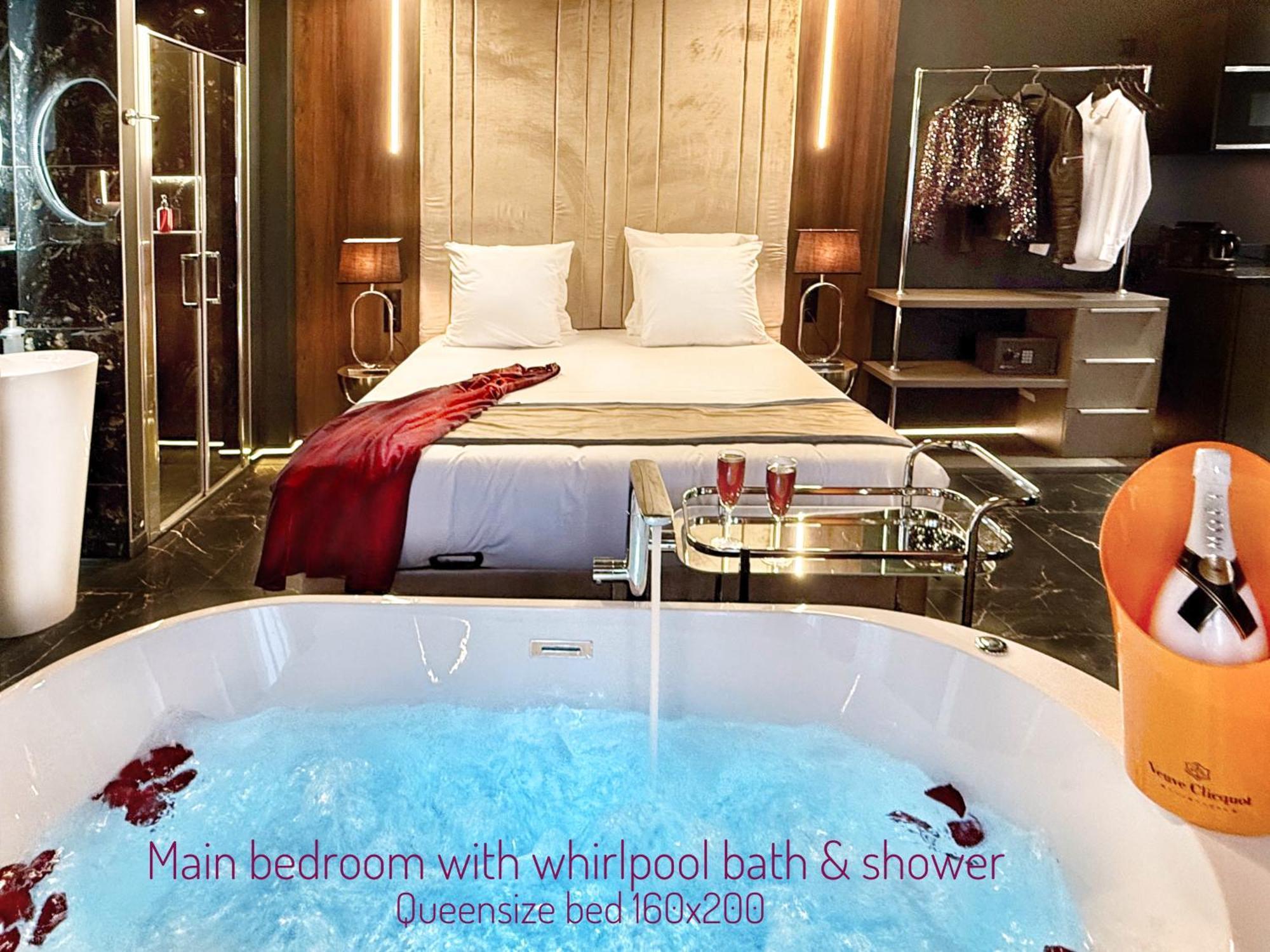 Life Voyage Residence & Spa - Strasbourg'S City Center Luxury Experience Bagian luar foto